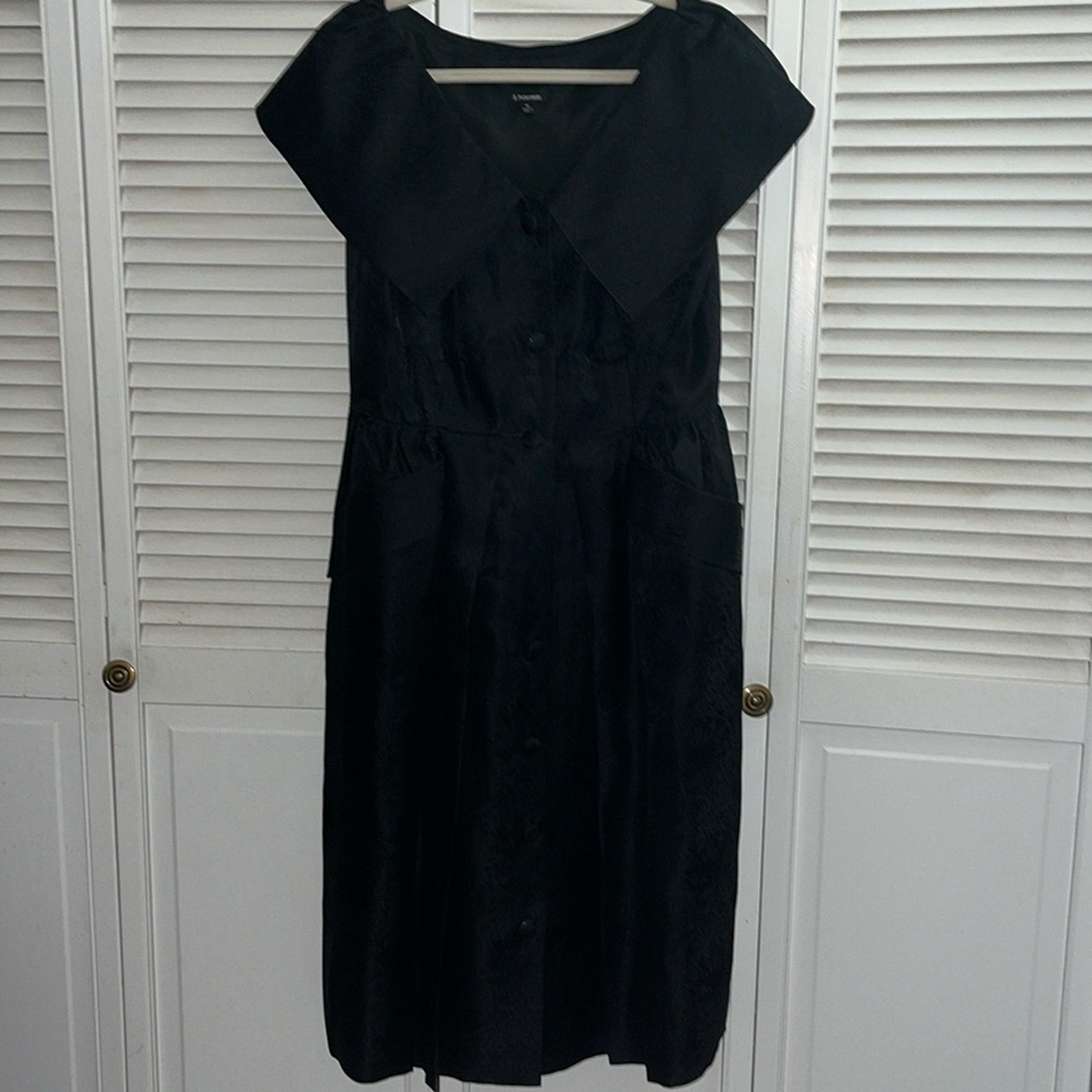 J. Peterman exaggerated collar black moody floral midi dress
